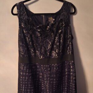 Taylor Knee Length Black & Silver Flowery 18W Dress